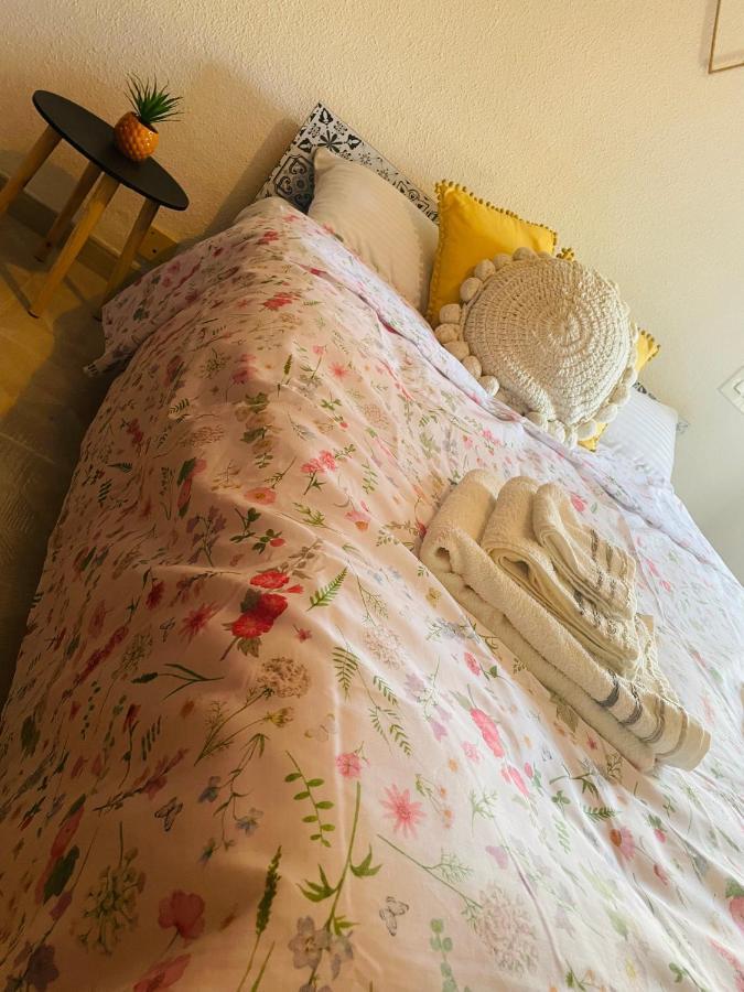 Cozy 2-Bedroom Serviced Apartment With Netflix Sagunto Exteriör bild
